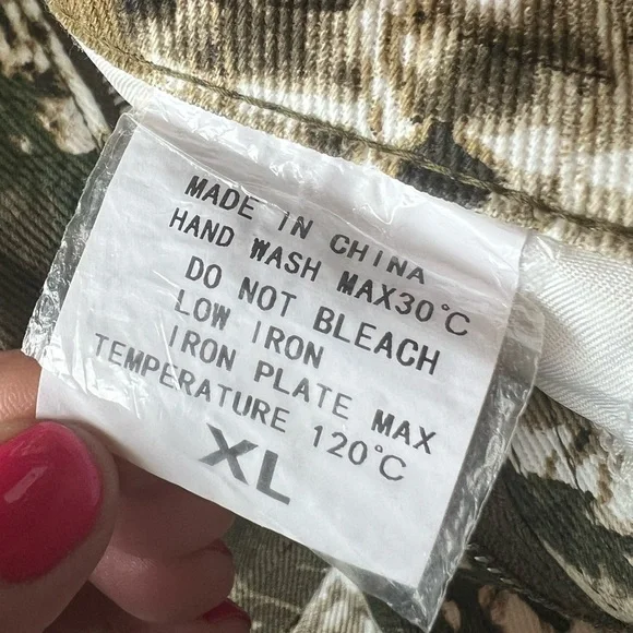 NWOT Camo pants - Picture 5 of 6